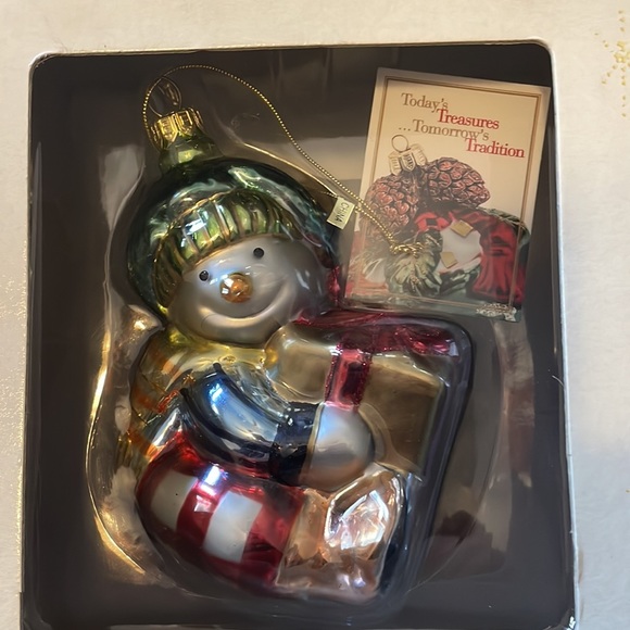 Fitz and Floyd Glass Christmas Ornament Little Snow Boy with Present 5 in NIB - Picture 6 of 7